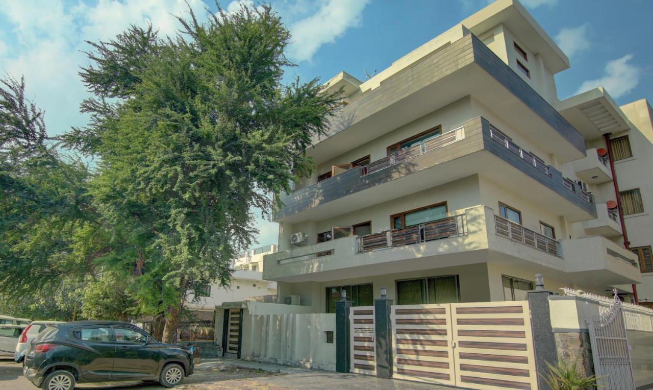 Itsy Hotels Swastika Inn Sector 26 Noida Esterno foto